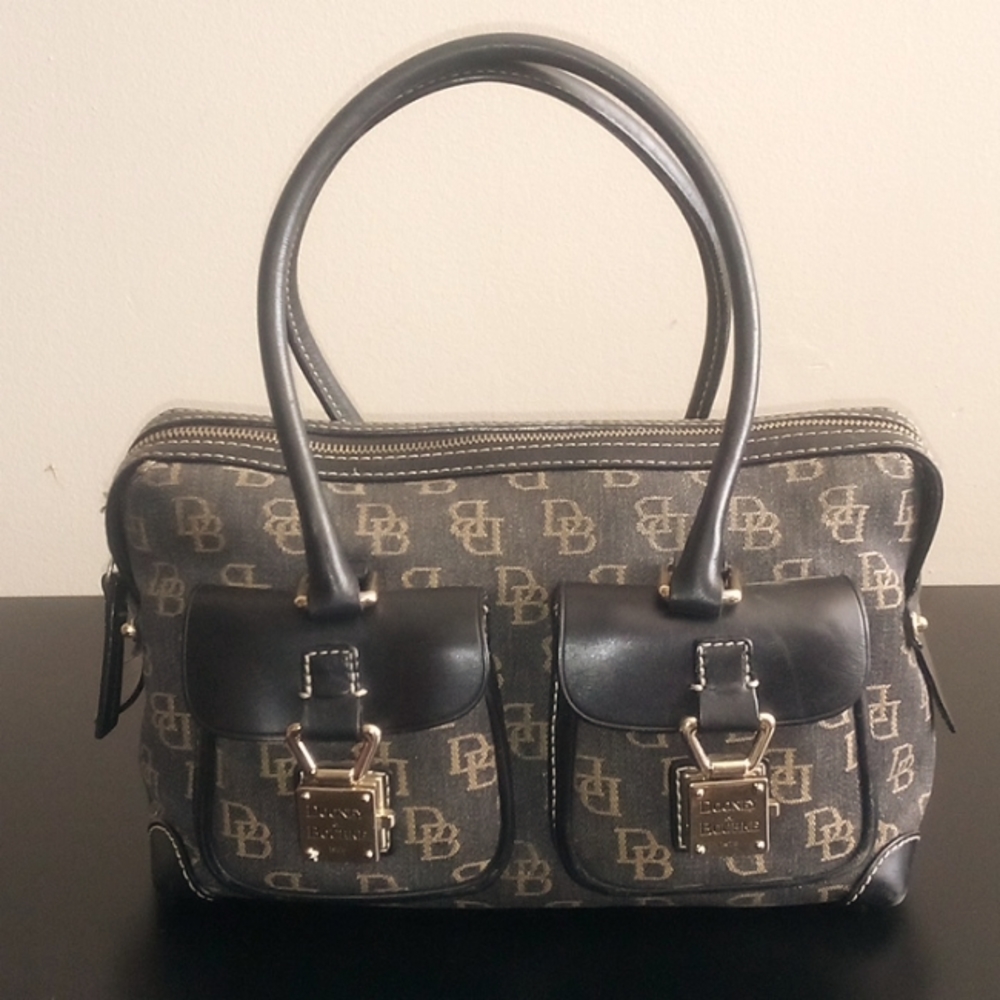 Dooney & Bourke